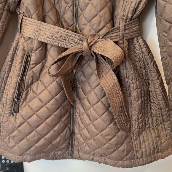 Women’s TOWER by London Fog TRUFFLE Hooded Quilted Puffer Coat Jacket size Large - Picture 2 of 16